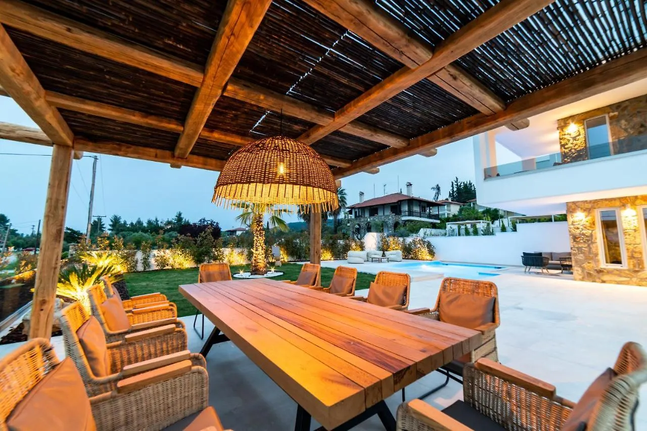 Villa Achinos Luxury Accomodation- Pefkochori Chalkidiki